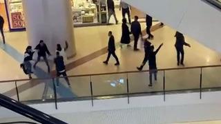 Esenyurt'ta AVM'de bıçaklı kavga