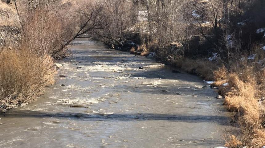 Kars Çayı'nın buzları çözüldü