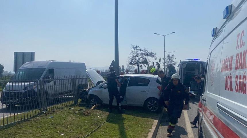 Aydın’da otomobil refüje çıktı: 1 yaralı