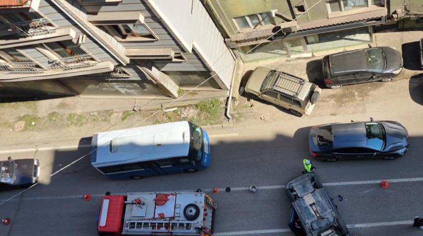 Kaza yapan otomobil ters döndü! 1 yaralı