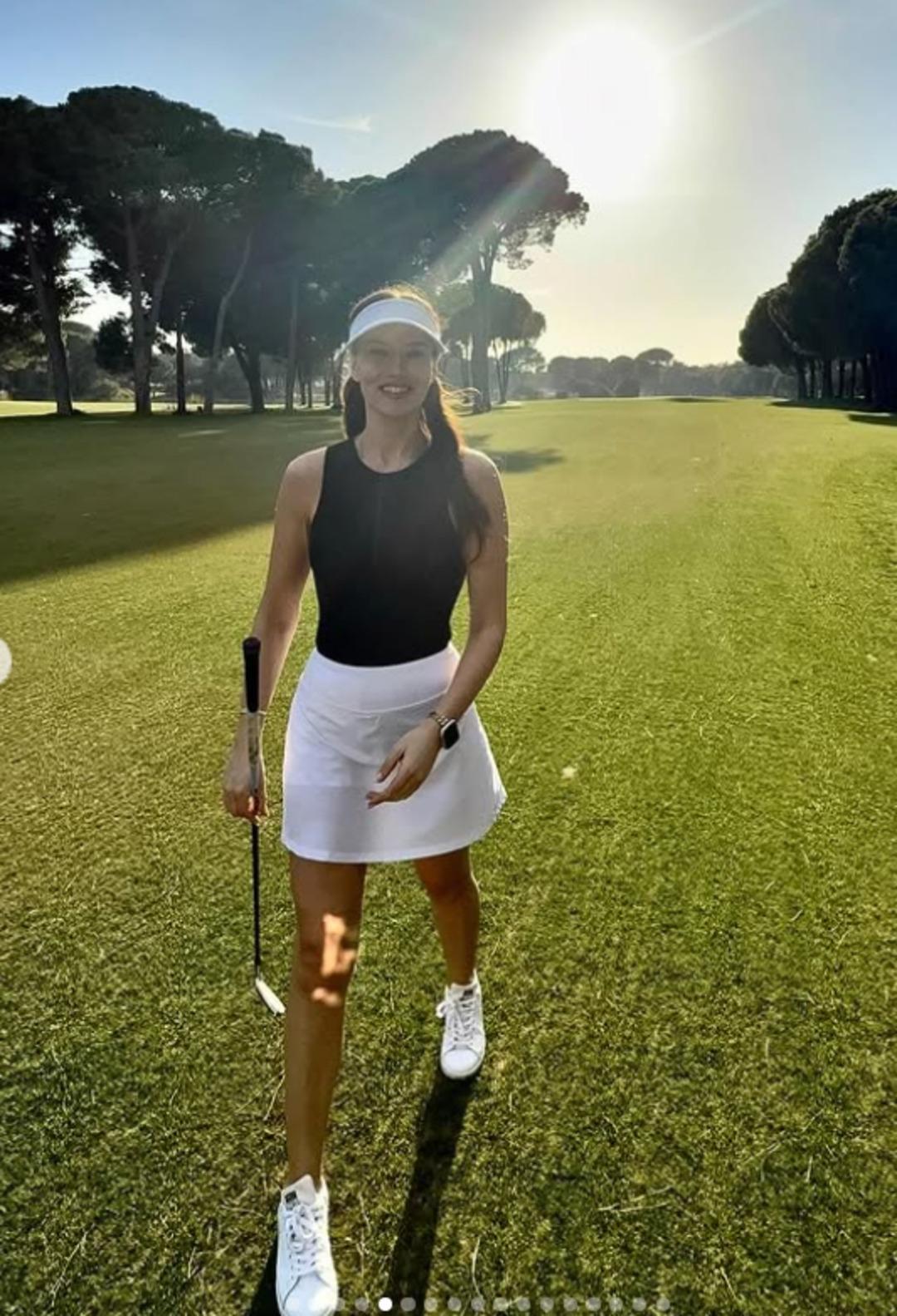 Fahriye Evcen golften üst üste paylaşınca eleştiri geldi: Zengin olduğunu biliyoruz ama sürekli gösteriş yapma! 3