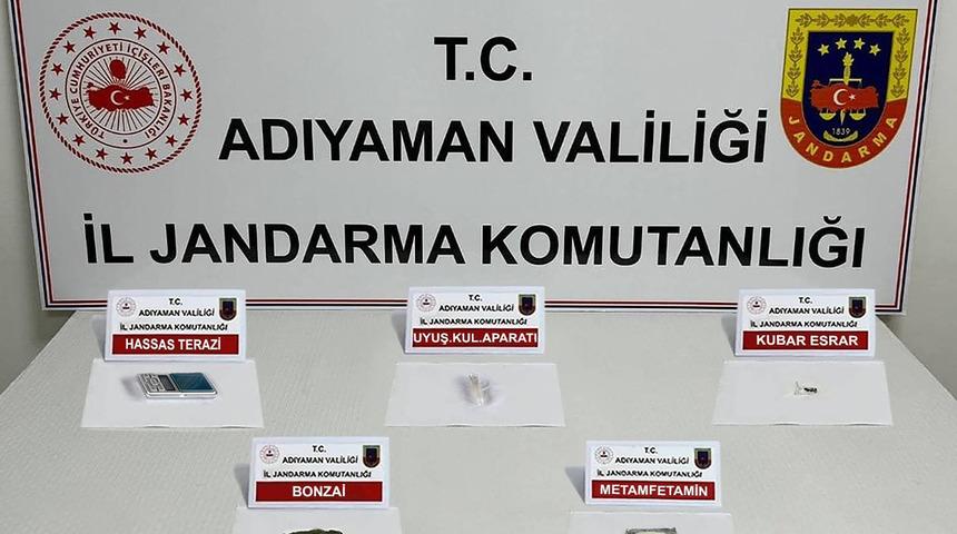Adıyaman'da uyuşturucu operasyonunda 12 şahıs yakalandı