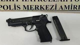 Bingöl’de ruhsatsız tabanca ve uyuşturucu madde ele geçirildi