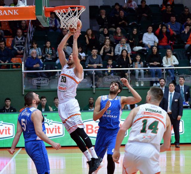 Banvit - Demir İnşaat Büyükçekmece: 84-89