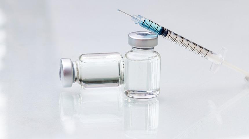 Ünlülerin yeni gözdesi şaşırttı! Bu botoks sosyal medya kullanıcılarının diline düştü... Şaşırtan yer seçimi