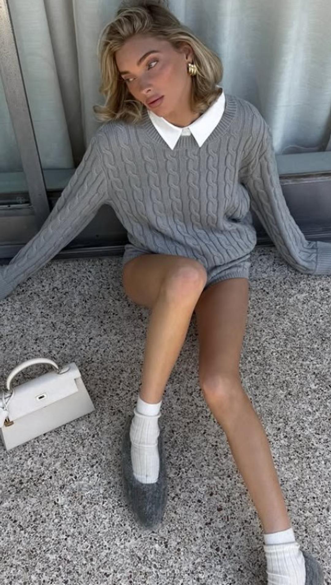 Elsa Hosk triko takımıyla poz vermek için şekilden şekle girdi! Beğeni yağdı 1