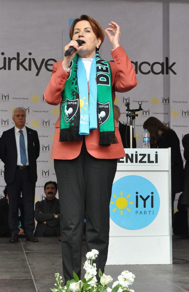 Akşener: Askeri müdahaleler ciddidir, futbol maçına benzemez