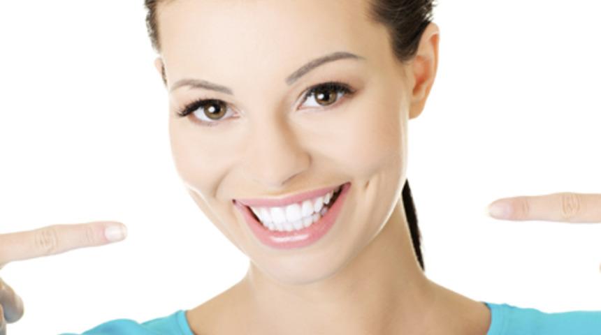Diş Beyazlatma Nasıl Yapılır?