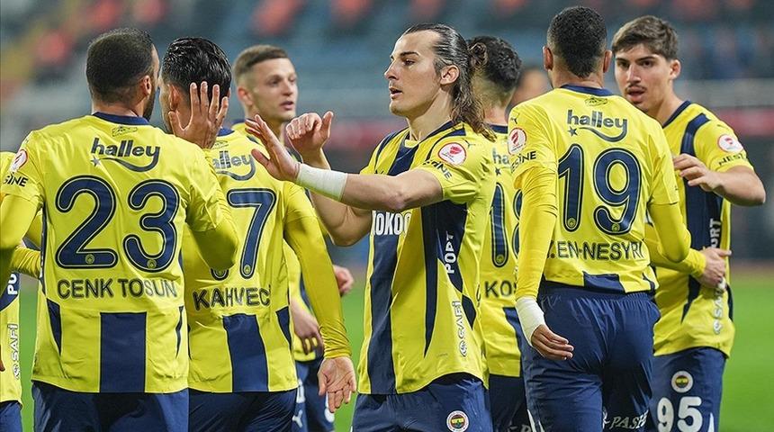 Fenerbahçe'nin golcüsü için masadalar! Yıldız oyuncu Japonya yolcusu... Resmi temaslar sürüyor