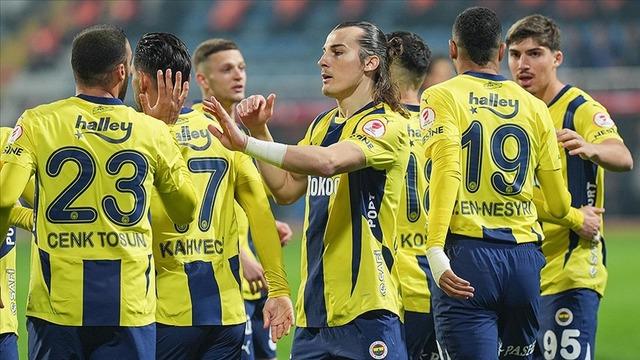 Fenerbahçe'nin golcüsü için masadalar! Yıldız oyuncu Japonya yolcusu... Resmi temaslar sürüyor