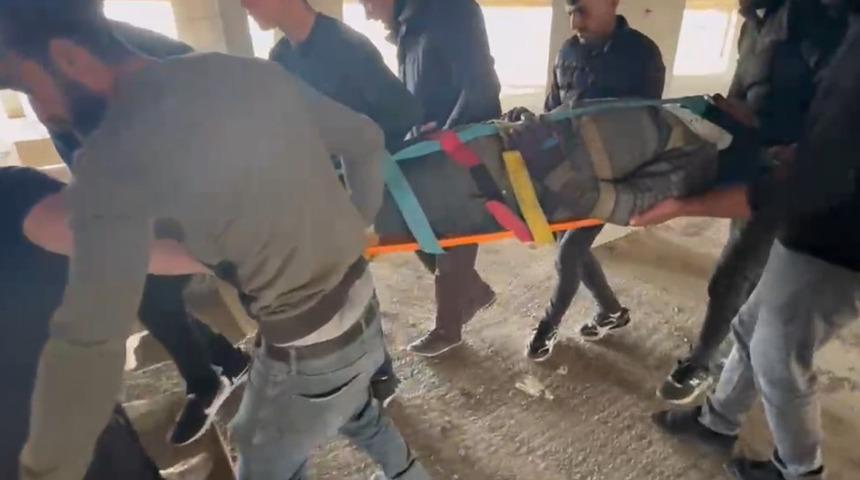 Mardin’de vicdanları sızlatan olay! Dengesini kaybedip inşaattan düşen işçi ağır yaralandı