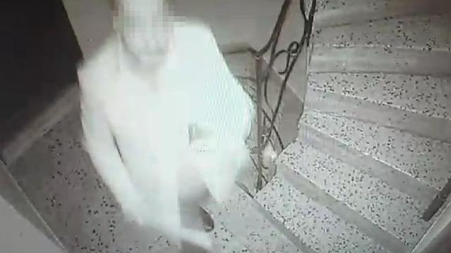 Komşusuna korku filmi yaşattı, yapmadığı şey kalmadı! Her şey halı silkelemekle başlamış... 