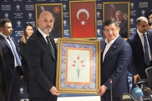 Davutoğlu: Türkiye'nin sınır güvenliği konusunda tek bir noktada birleşmesi lazım (2)