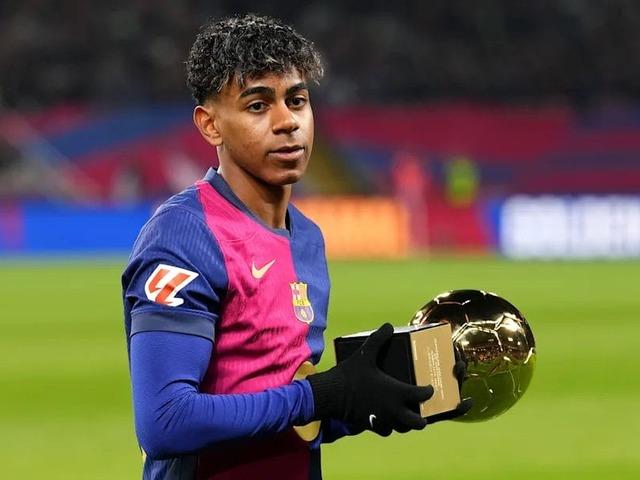 Lamine Yamal, Şampiyonlar Ligi'nde tarihe geçti! Henüz 17 yaşında