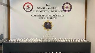 Samsun'da polisten operasyon! 18 bin sentetik ecza hapı ele geçirildi