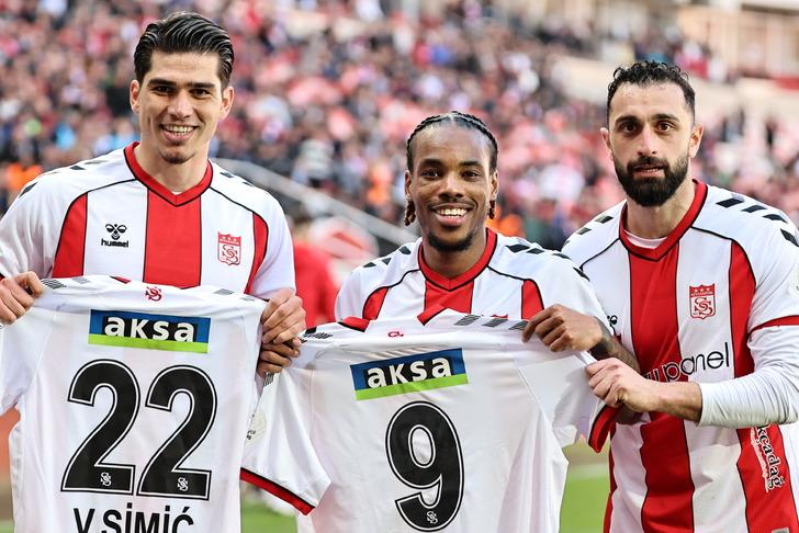 Süper Lig'deki şampiyonu açıkladılar! Fenerbahçe ve Galatasaray için 3 puan farka detayı... G4