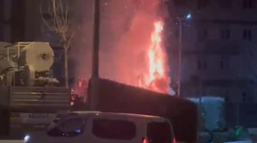 Çorum'da torpil atılması sonucu çıkan yangında parktaki ağaçlar zarar gördü