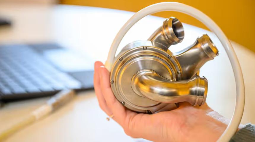 Dünyada bir ilk: Yapay kalple 100 gün hayatta kalmayı başardı!