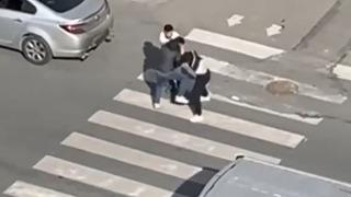 Esenyurt'ta korku dolu anlar! Kavga ettiği kişiyi böyle ezmeye çalıştı