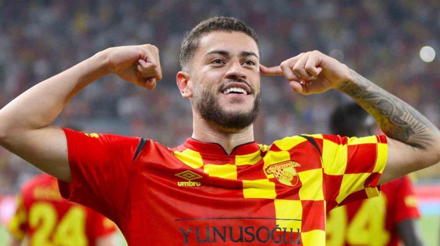 Romulo’nun kafasını Feyenoord karıştırdı