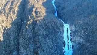 Sivas'ın saklı güzelliği Suçatı Şelalesi'nde 65 metrelik buz sarkıtı oluştu