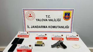 Yalova'da uyuşturucu operasyonu! Otomobilde yakalandılar: 3 gözaltı