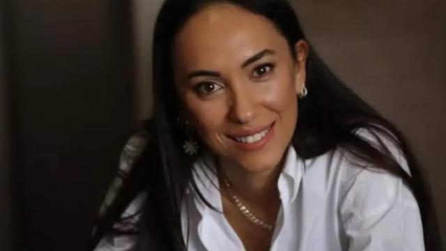 Çağatay Ulusoy ile evliliğin eşiğinden dönüştü! Duygu Sarışın gönlünü ünlü profesöre kaptırdı! Aşk belgelendi 