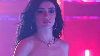 İnci Taneleri’nin Dilber’i Hazar Ergüçlü sevgilisini anlattı! Bunlar nasıl sorular diyerek...