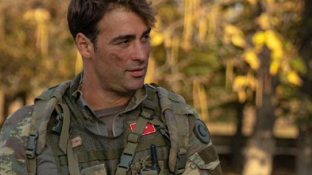 Emret Komutanım'ın Levent'i Sarp Levendoğlu doğada yaşıyor! Bahçesinden paylaştı: Havuz yok çünkü...