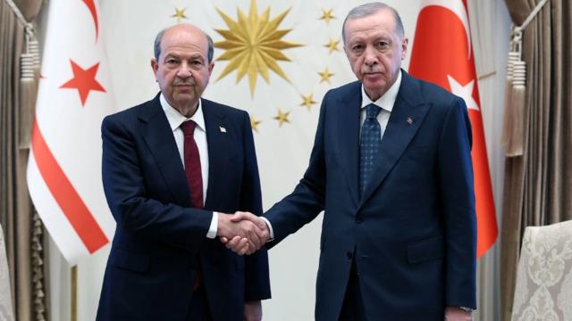 Cumhurbaşkanı Erdoğan, KKTC Cumhurbaşkanı Tatar ile bir araya geldi