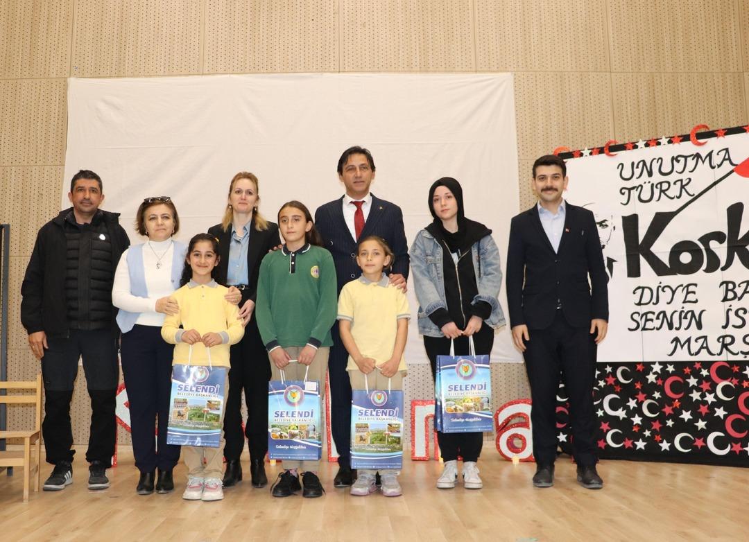 İstiklal Marşı nın 104. yılı: Okullarda programlar gerçekleştirildi…   4