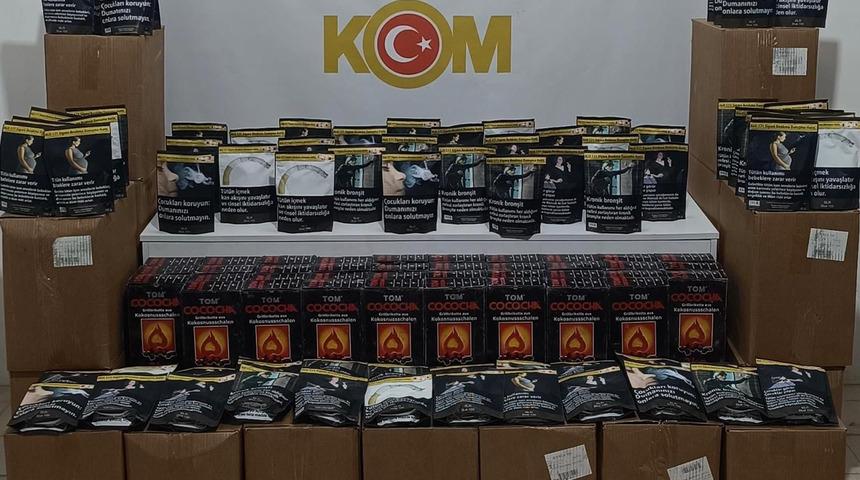 Samsun'da kaçak tütün ve nargile kömürü ele geçirildi! Soruşturma devam ediyor...