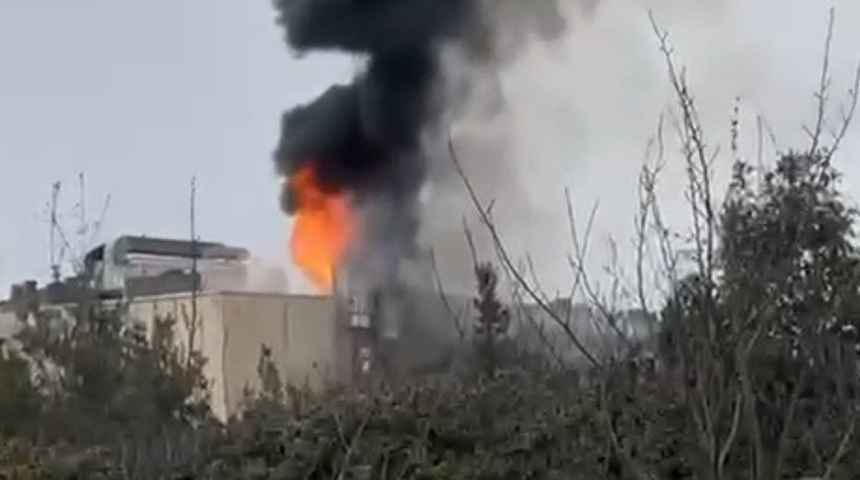 Ataşehir'de tadilat halindeki AVM'de yangın! Nedeni bilinmiyor...