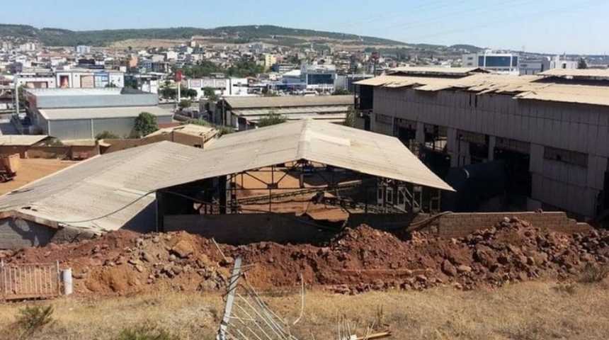 Fabrika zehir saçıyordu! İzmir Cumhuriyet Başsavcılığı, soruşturma başlattı