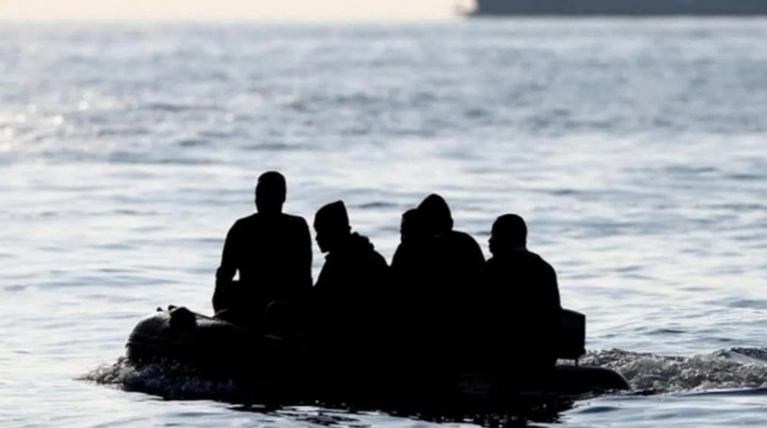 İzmir'de 38 düzensiz göçmen yakalandı: 16'sı çocuk