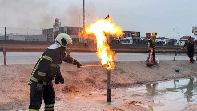 Günlerdir yanıyor, bir türlü söndürülemiyor! Uzmanlar uyarıyor: Yanıcı ve zehirleyici bir gaz 