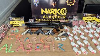 Manisa'da uyuşturucu operasyonu: 2 tutuklama