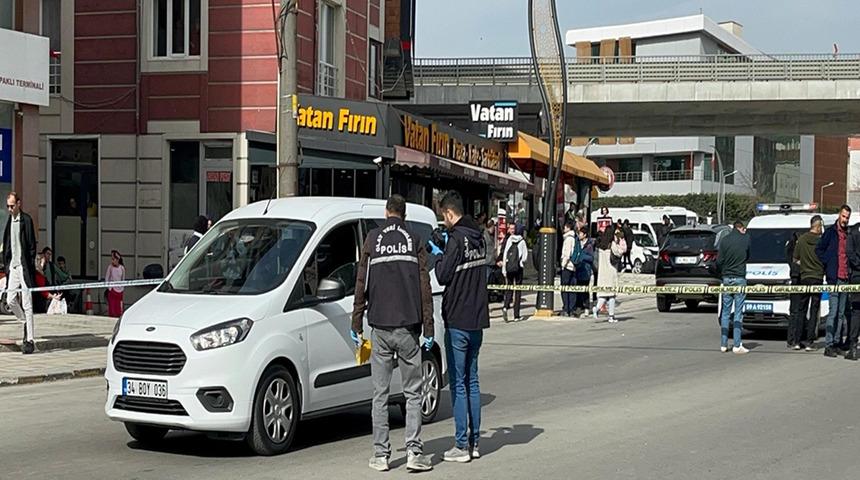 Trafikte motosikletli saldırganın vurduğu emlakçı ağır yaralandı