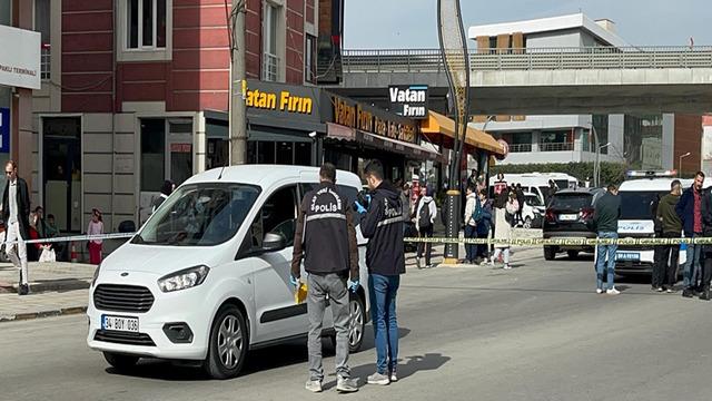 Trafikte motosikletli saldırganın vurduğu emlakçı ağır yaralandı