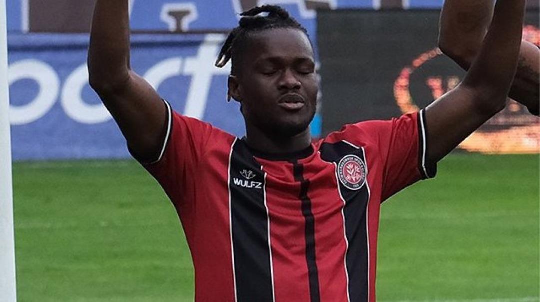 Fenerbahçe ye transfer müjdesi! O isimden para yağacak... Başkan canlı yayında duyurdu 2