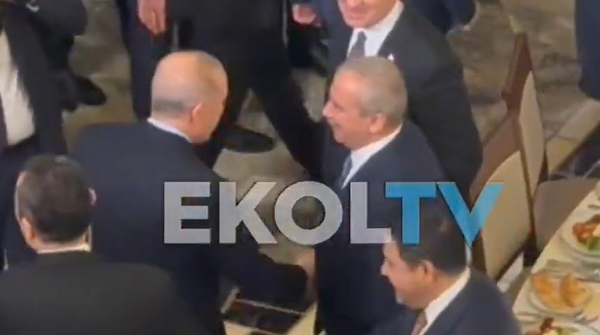 TBMM'deki iftar öncesi dikkat çeken görüntü! Cumhurbaşkanı Erdoğan, Sırrı Süreyya Önder ile tokalaşıp sohbet etti