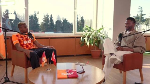Herkes 'bu transfer nasıl gerçekleşti' diyordu! Osimhen katıldığı programda bir bir anlattı... Meğer Okan Buruk ile telefonda görüşmüş!