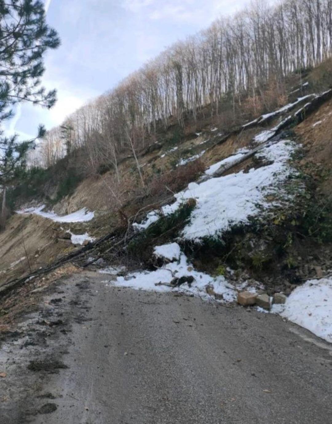 Kastamonu da heyelan! 4 köy yolu ulaşıma kapandı 1