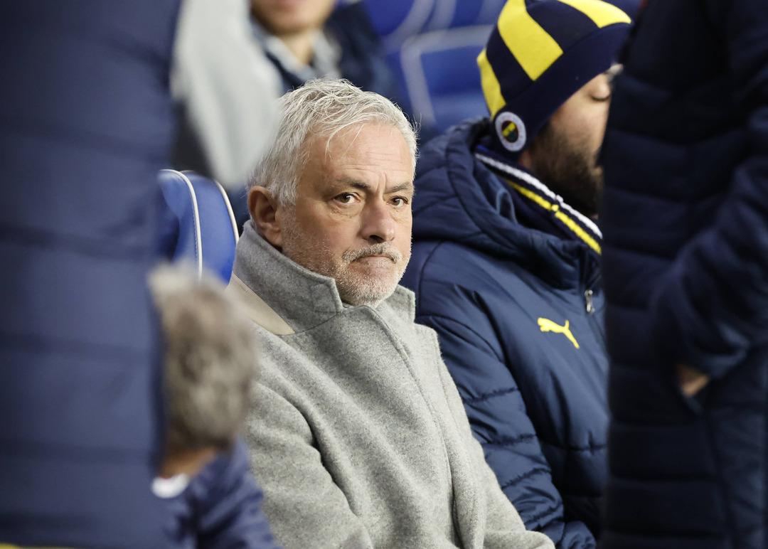 Jose Mourinho maç sonunda Galatasaray ı hedef aldı! Sosyal medyada taraftarlar tepki gösteriyor... 3