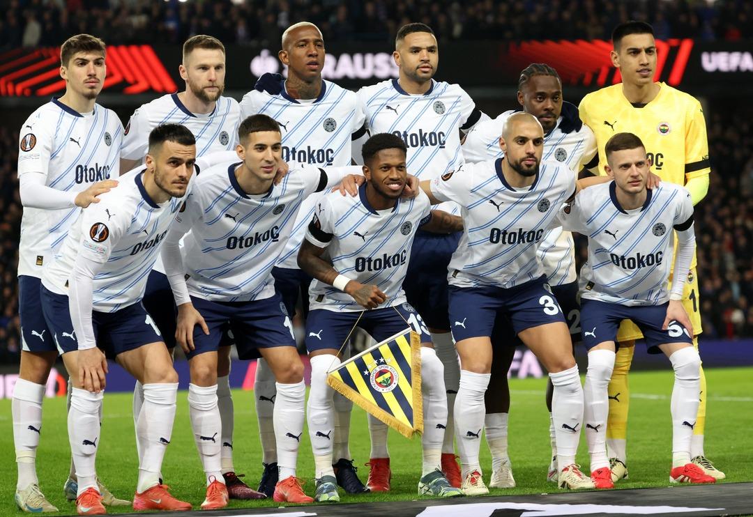 Nihat Kahveci maç sonunda canlı yayında çıldırdı! Elenmenin faturasını kesti! "Tek kelimeyle skandal" 1