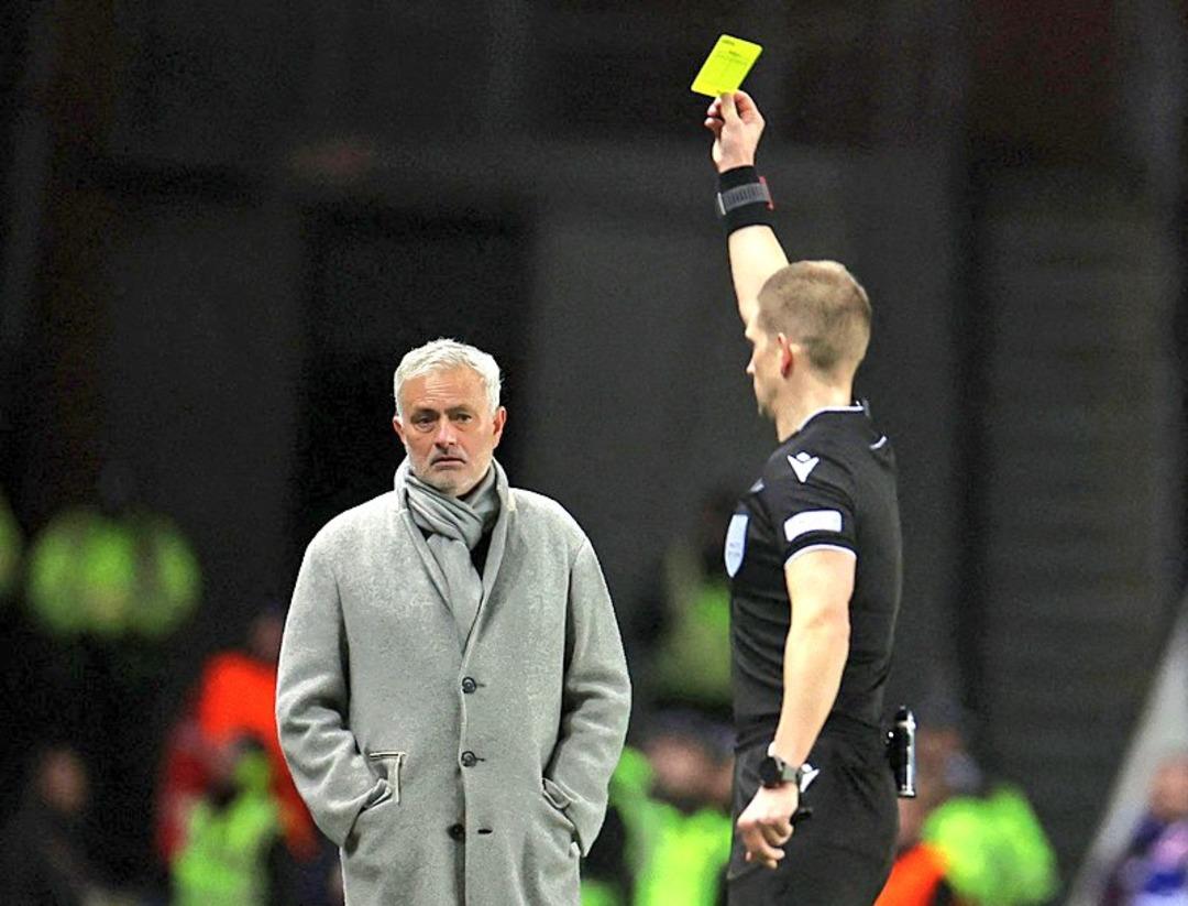 Fenerbahçe maçının hakemi Türk yorumcuları da çıldırttı! "İkinci Ivan bebek vakası, rezil bir hakem vardı" 2