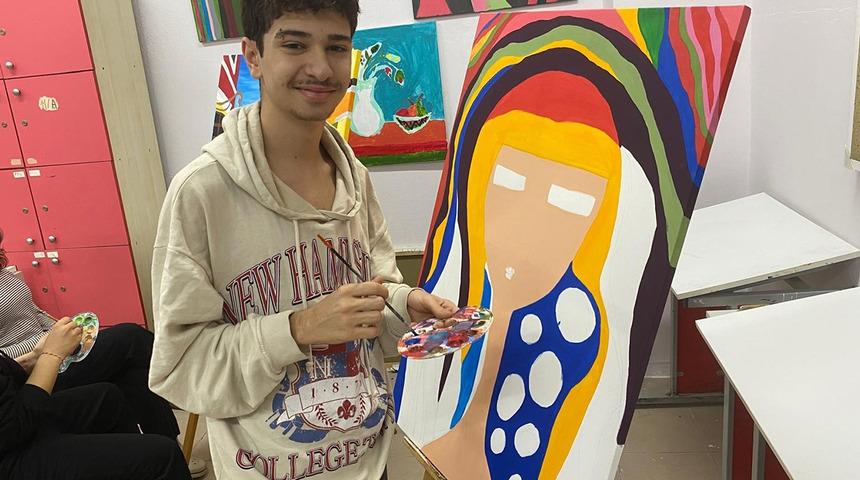 Sessiz dünyalara sanat dokunuşu… İşitme engelli öğrencilerin başarısı:  "Sınırsız hayal güçlerini yansıtıyorlar" 