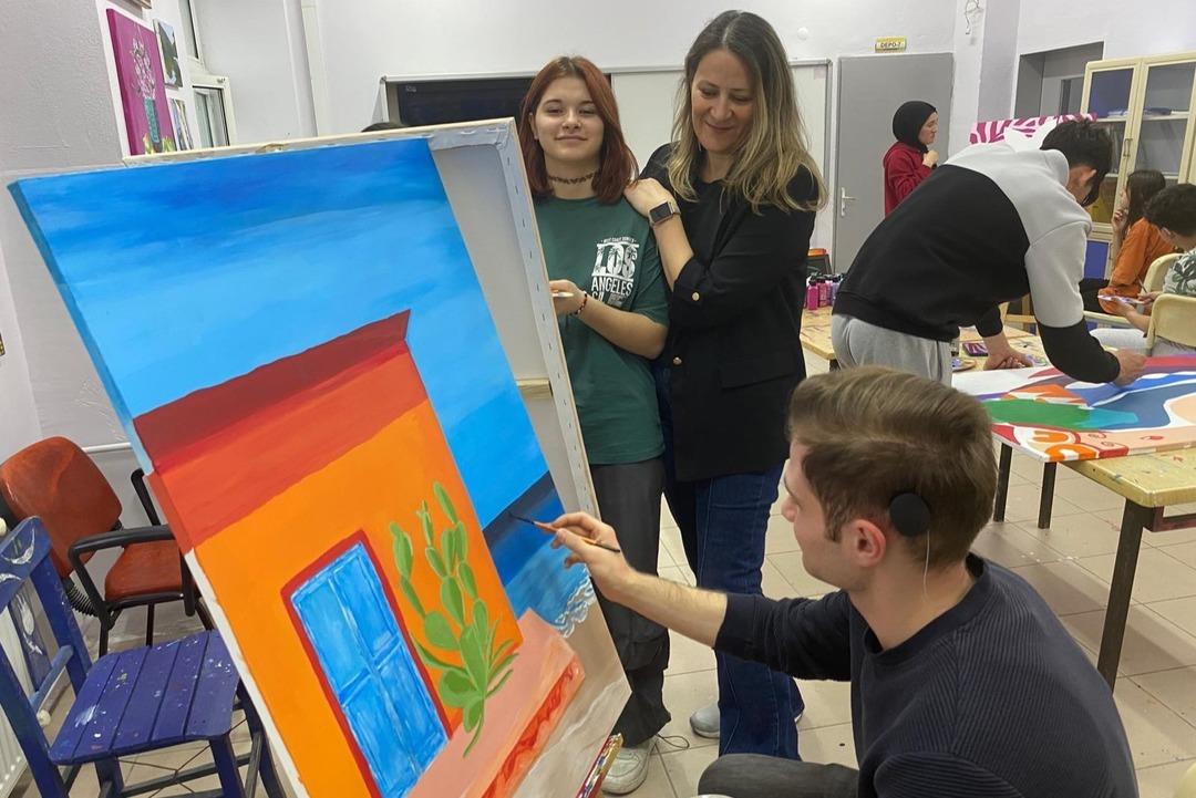 Sessiz dünyalara sanat dokunuşu… İşitme engelli öğrencilerin başarısı:  "Sınırsız hayal güçlerini yansıtıyorlar"  3