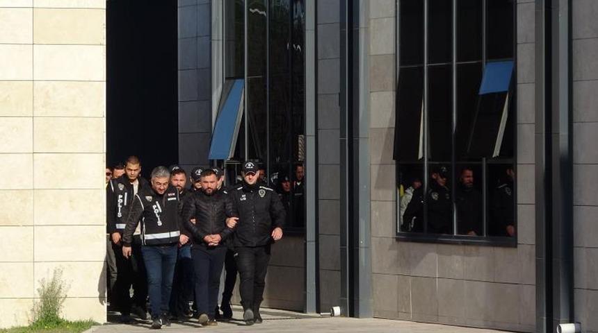 Çanakkale’de otelde balyozlu kavgaya 10 gözaltı