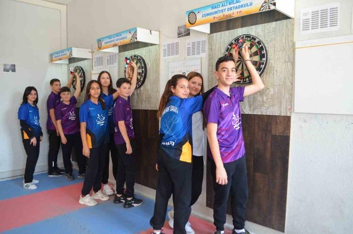 Tavaslı öğrenciler, dartta 2 kez üst üste şampiyon oldu G1